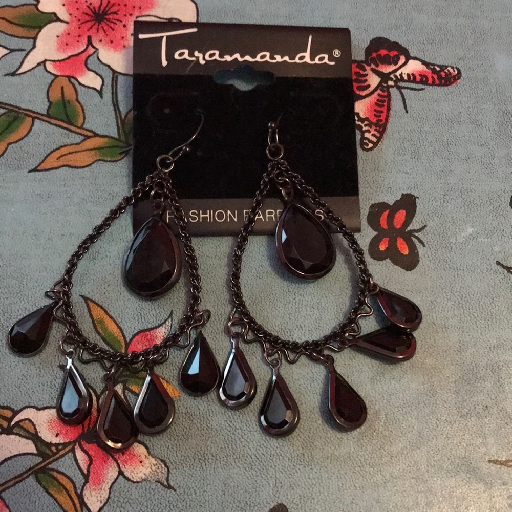 Taramanda Black Teardrop Chandelier Earrings